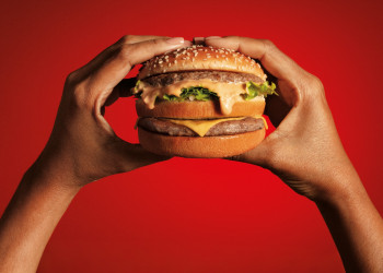 Bob’s celebra 50 anos do Big Bob com 2 lançamentos inspirados no clássico cinquentão