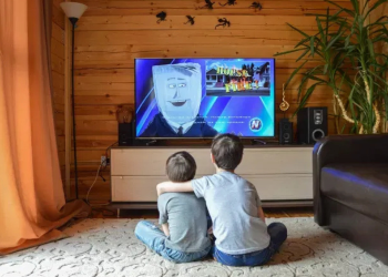 Nova classificação para menores de 6 anos reforça proteção no ambiente digital