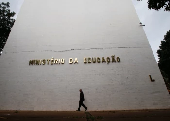 Governo recompõe orçamento para educação e ciência