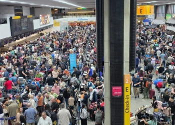 Ciclone provoca caos aéreo e mais de 300 voos são cancelados em São Paulo