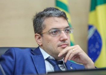 De autoria de Aldo Gil, ‘Escola sem muros’ aposta em ensino mais prático e moderno