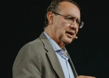 Augusto Cury é oficializado como pré-candidato à Presidência da República