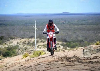 Enduro movimenta turismo esportivo no Parque Nacional Serra das Confusões, em Caracol