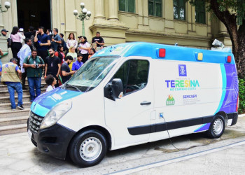 Banheiros itinerantes vão oferecer banho e roupas para moradores de rua em Teresina