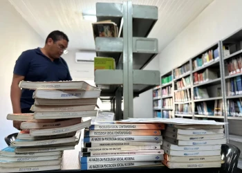 Uespi adota critérios rigorosos para doação de livros e protege acervo de contaminação