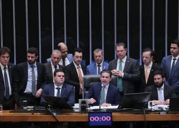 Imprensa internacional repercute aprovação de PL que reduz pena de Bolsonaro