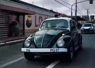 Teteus da Polícia Militar desfilam pelas ruas de Teresina