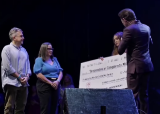 Bispo Bruno Leonardo doa R$ 350 mil para Fundação Maria Carvalho Santos em Teresina