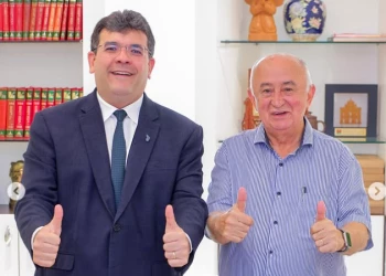 Rafael Fonteles reúne a chapa majoritária para tratar do marketing da campanha