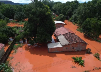 Temporais no Piauí suspendem aulas em Corrente e deixam 28 desabrigados em Fronteiras