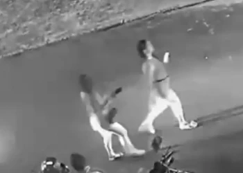 Vídeo: motociclista em alta velocidade atropela duas mulheres na zona Leste de Teresina