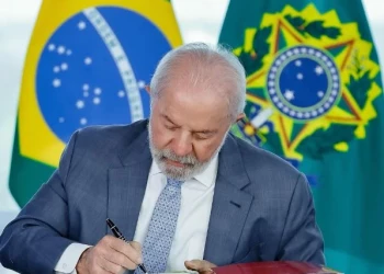 Lula sanciona lei que libera R$ 22 bilhões para ciência e inovação no Brasil