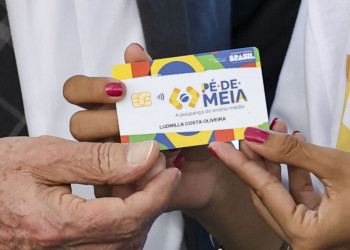 Estudantes beneficiados pelo programa Pé-de-Meia podem agora investir no Tesouro Direto