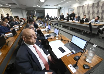 CCJ do Senado aprova PL da Dosimetria, e plenário pode analisar ainda nesta quarta