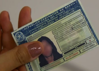 Tentativas de fraudes com documentos mais que dobram entre os anos de 2022 e 2025
