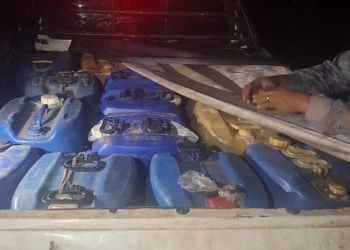 Suspeito é preso com 33 tambores de combustível na zona Sudeste da capital