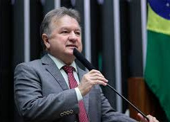 Melong rebate narrativa e mostra que projeto antifacção tira dinheiro da polícia federal