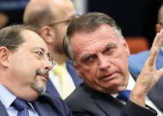 Defesa diz que prisão coloca vida de Bolsonaro em risco e que irá recorrer