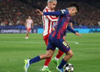 Atlético de Madrid e Barcelona duelam pela Champions; veja onde assistir e escalações