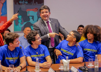 Governador Rafael Fonteles comemora aprovação de 5 mil estudantes da rede pública no Sisu