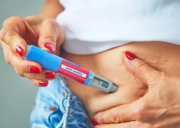 Pessoas que param canetas emagrecedoras recuperam peso mais rápido, diz estudo