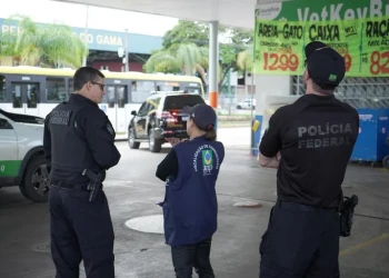 Polícia Federal realiza megaoperação contra aumento irregular no preço dos combustíveis