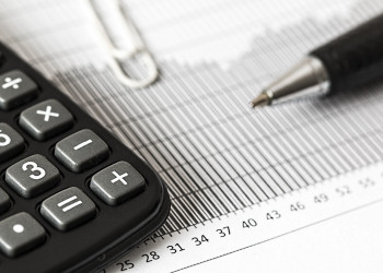 Economia brasileira cresce 0,2% em abril mesmo com freios da política monetária