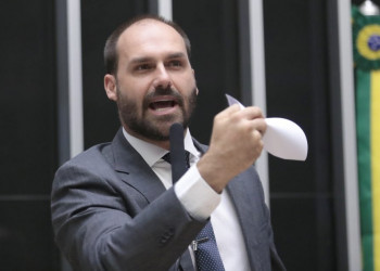 ​​​Eduardo Bolsonaro pede que brasileiros 