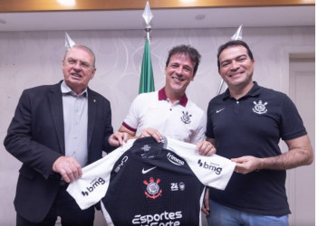 Fernando Diniz assume o Corinthians com missão de encerrar má fase