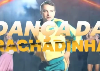 Vídeo: neta de Lula publica vídeo que ironiza Flávio Bolsonaro com “dança da rachadinha”