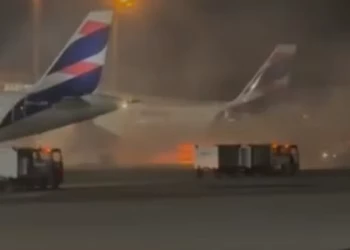 Avião da LATAM é evacuado durante incêndio em equipamento no Aeroporto de Guarulhos