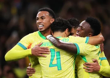 Brasil vence o Senegal em amistoso por 2 a 0 com gols de Estêvão e Casemiro