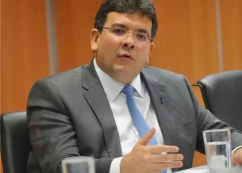 Rafael Fonteles critica tarifaço de Trump e diz que confia na condução diplomática de Lula