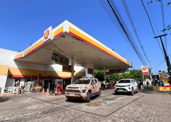 Veja lista de postos de combustíveis interditados no Piauí por lavagem de dinheiro do PCC