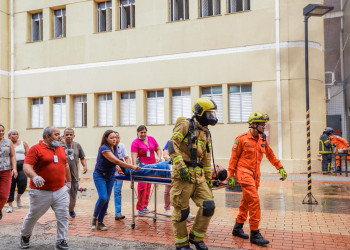 Hospital Getúlio Vargas realiza simulação realística de incêndio com órgãos de segurança