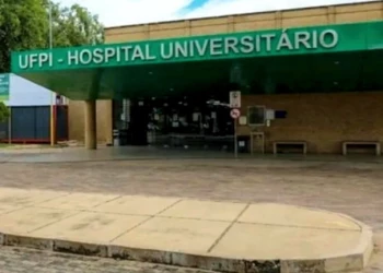 Ebserh abre inscrições para médicos com salários de até R$ 19,1 mil