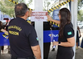 Procon interdita sede da Humana Saúde em Teresina e aplica multa de R$ 2 milhões; entenda