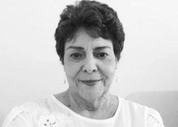 Morre Maria das Graças Vilhena, referência da poesia piauiense e voz da Geração 70