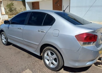 Carro com documentação falsificada é apreendido pela PRF em Picos