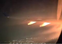 Vídeo mostra explosão de motor em avião após decolagem em Guarulhos