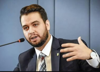 Alexandre de Moraes manda prender Filipe Martins, ex-assessor de Bolsonaro