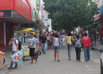 Comércio de Teresina abre neste domingo (21) com horário especial para compras de Natal