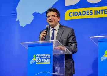 Rafael lidera com mais de 80% dos votos em todos os cenários de 1º turno, diz Amostragem