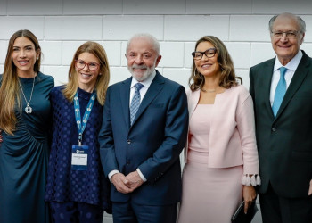 Bolsonarista Zezé Di Camargo tenta censurar Lula e Moraes e é cancelado no SBT