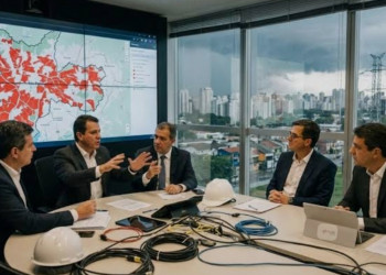 Apagão em SP leva governos federal, estadual e municipal encerrar contrato com a Enel