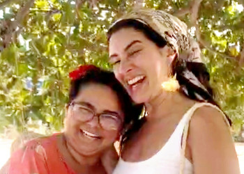 Atriz Fernanda Paes Leme curte férias em Barra Grande e grava vídeo para o Piauí Hoje