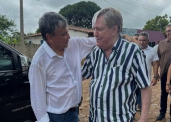 Hugo Napoleão foi ao Mimbó abraçar Wellington Dias; gesto mostra maturidade política