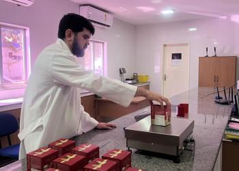 Fiscalização encontra pisca-piscas irregulares e alimentos com menos peso que o anunciado