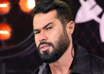 Cantor de forró Jones Mesquita morre aos 36 anos em acidente de moto na Bahia