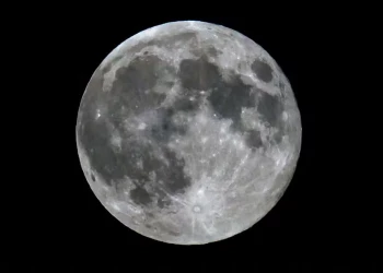 Lua de Neve ilumina o céu do Brasil na noite deste domingo (1º)